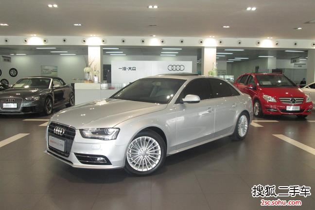 奥迪A4L2015款35 TFSI 自动舒适型