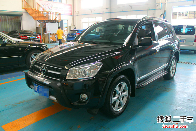 丰田RAV42010款2.4L 自动 豪华升级版