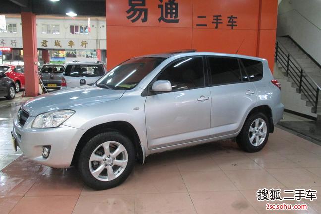 丰田RAV42010款2.0L 自动 豪华升级版