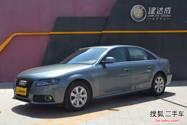 奥迪A4L2010款2.0TFSI 标准型