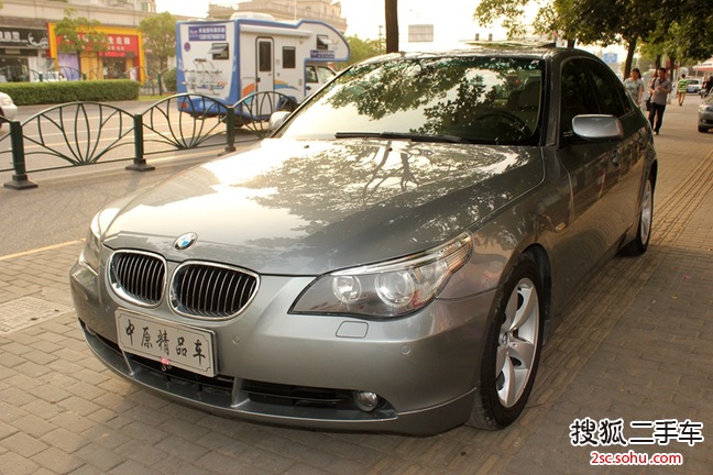 宝马5系2006款530i 