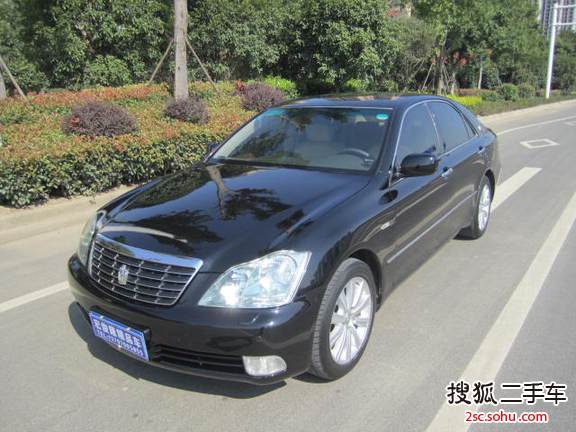 丰田皇冠2007款Royal 2.5 手自一体真皮版