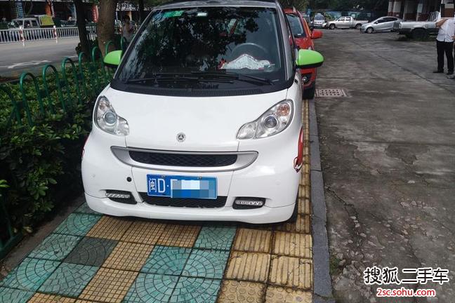 smartfortwo2011款1.0L MHD 硬顶标准版