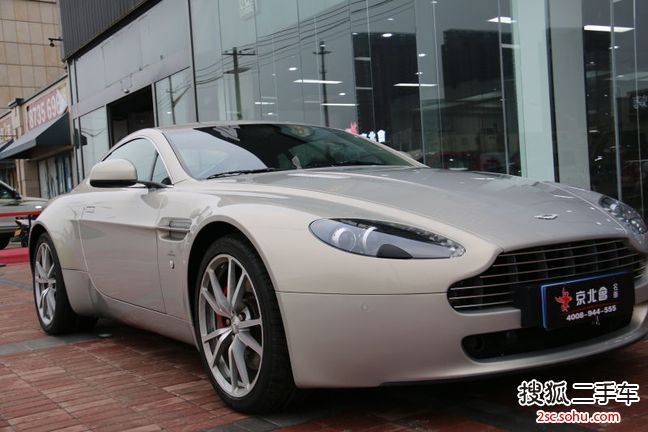 阿斯顿马丁V8 Vantage2011款4.7 Sportshift Coupe