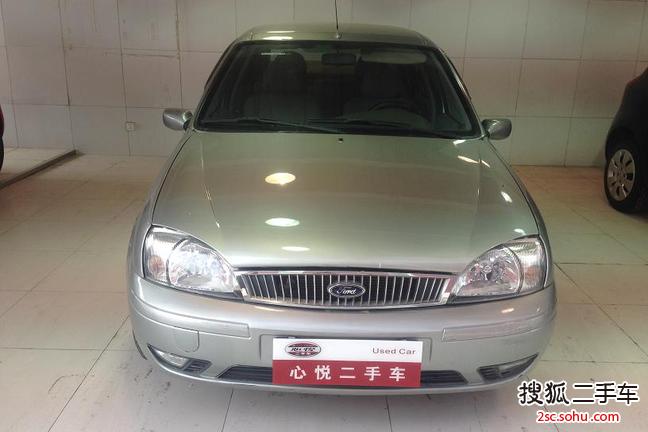 福特嘉年华三厢2003款1.6L 自动DLX