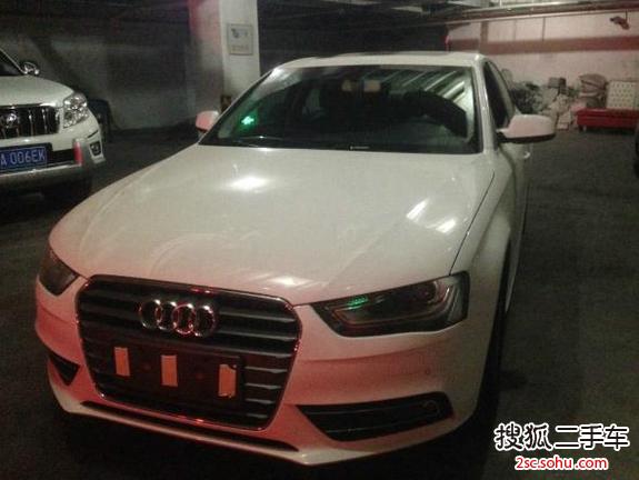 奥迪A4L2015款35 TFSI 自动标准型