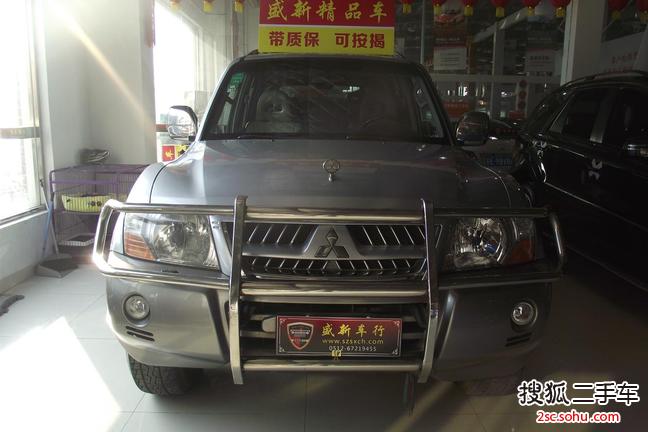 三菱帕杰罗V772004款3.0i GLS (手自一体四驱)