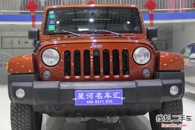 Jeep牧马人四门版2014款3.0L 撒哈拉