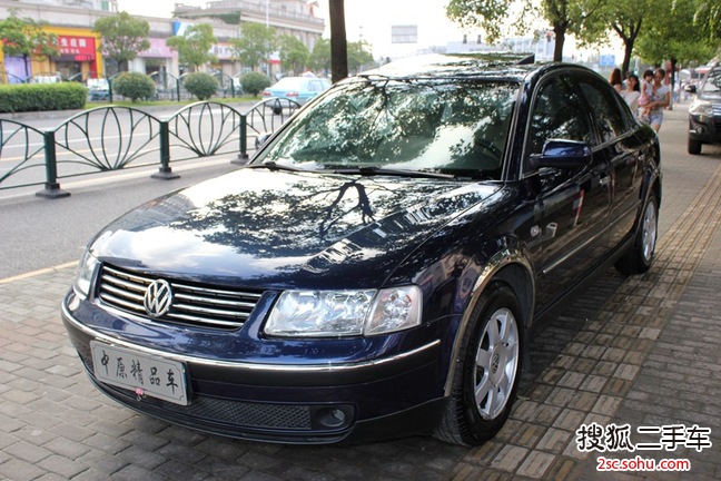 大众帕萨特领驭2004款1.8T 天窗舒适型手动