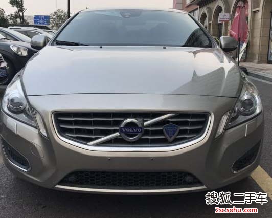 沃尔沃S602013款2.0T 进取版