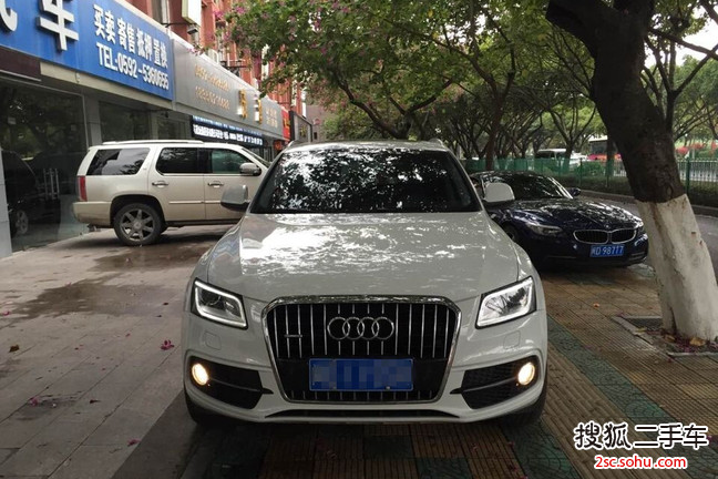 奥迪Q52013款40 TFSI 豪华型