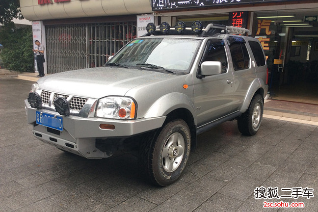 日产帕拉丁2004款PALADIN  SE V6 4×4 4WD