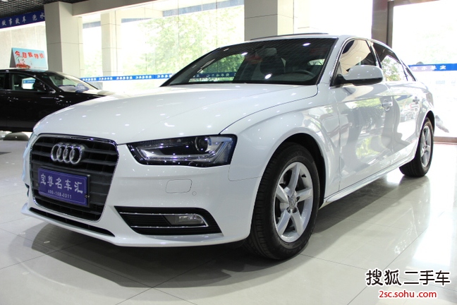 奥迪A4L2013款35 TFSI(2.0T)自动舒适型