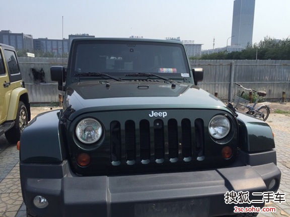 Jeep牧马人四门版2010款3.8L 撒哈拉