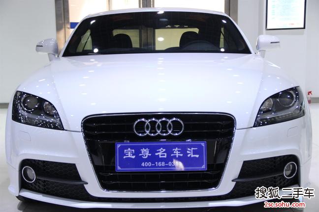 奥迪TT2013款TT Coupe 2.0TFSI 白色经典版