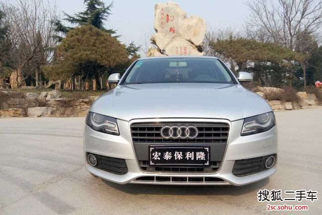 奥迪A4L2012款2.0TFSI 标准型