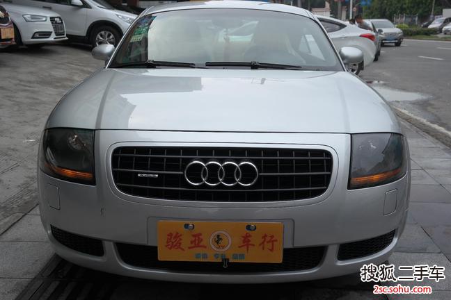 奥迪TT2003款1.8T Roaster Quattro(手动 6速 四驱)