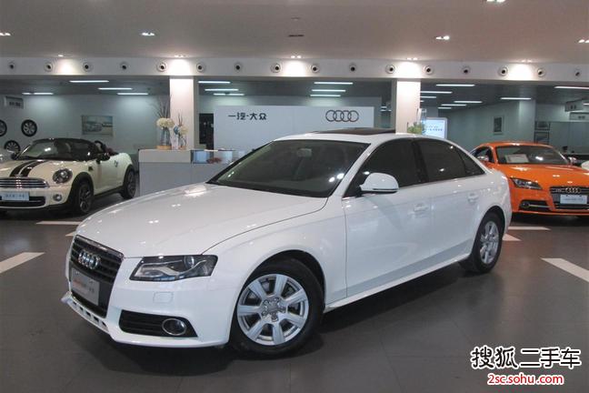 奥迪A4L2011款2.0TFSI 标准型