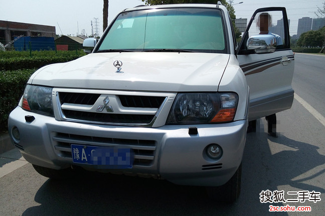 三菱帕杰罗2011款3.0L GLS 自动 四驱