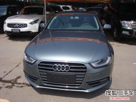 奥迪A4L2013款35 TFSI 自动标准型