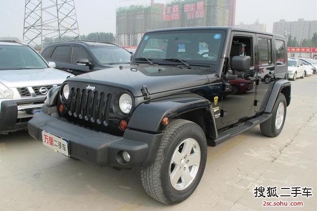 Jeep牧马人四门版2009款3.8L 撒哈拉