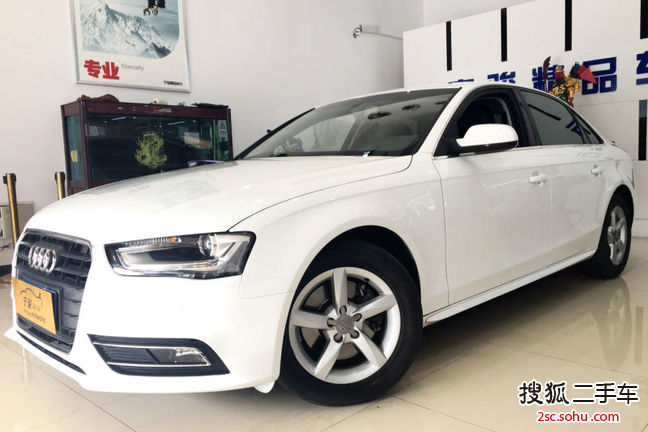 奥迪A4L2013款35 TFSI 自动舒适型