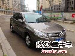 现代悦动2011款1.6L 手动顶级型