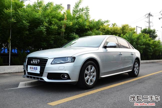 奥迪A4L2012款2.0TFSI 标准型