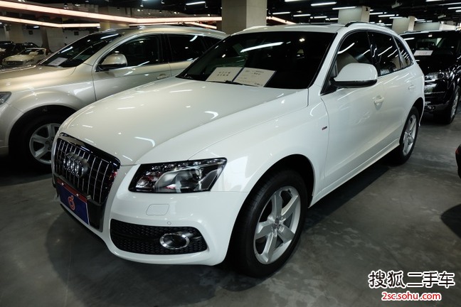 奥迪Q52013款2.0TFSI 豪华型