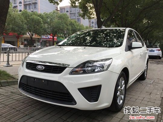 福特福克斯两厢2012款两厢经典 1.8L 自动基本型