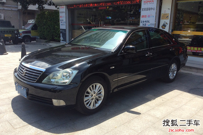 丰田皇冠2006款2.5L Royal 真皮版