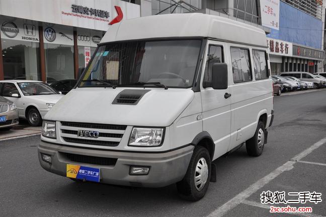 依维柯得意2009款2.8T-A35 11座