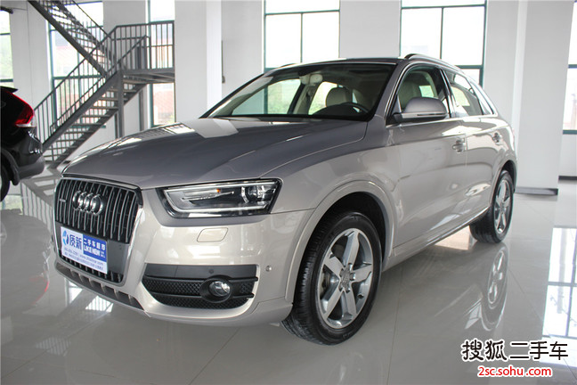 奥迪Q32013款40 TFSI 全时四驱豪华型