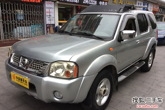 日产帕拉丁2004款PALADIN  SE V6 4×4 4WD