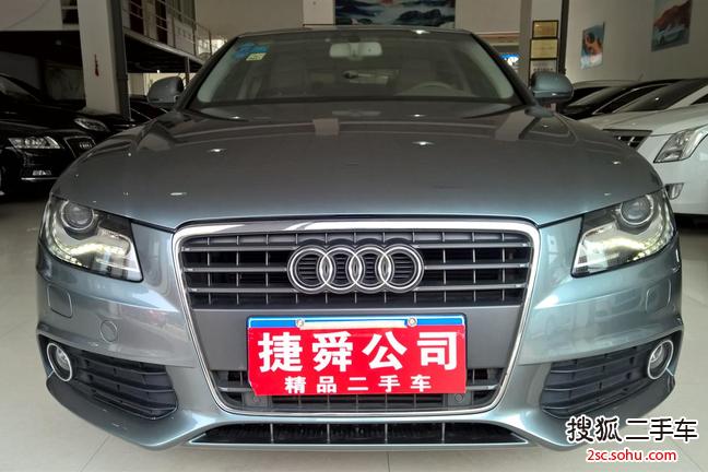 奥迪A4L2012款2.0TFSI 技术型