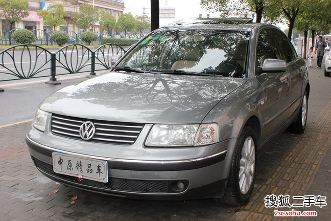 大众帕萨特领驭2005款1.8T 豪华型手自一体5速