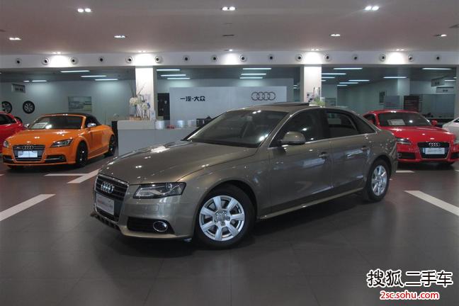 奥迪A4L2012款2.0TFSI 标准型