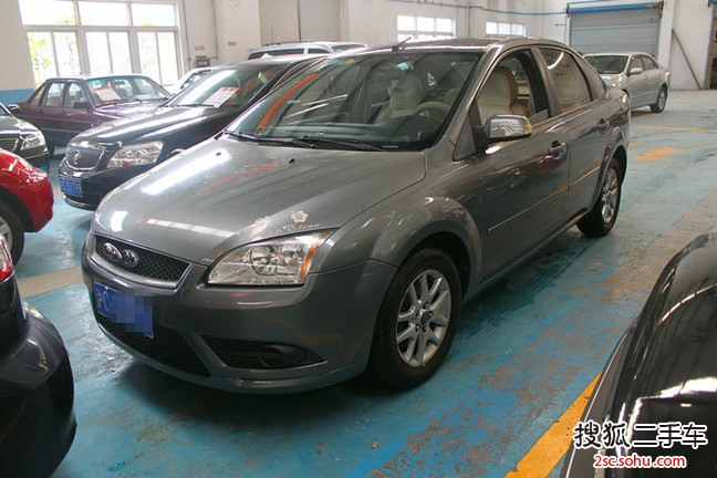 福特福克斯三厢2008款1.8L 手动舒适型