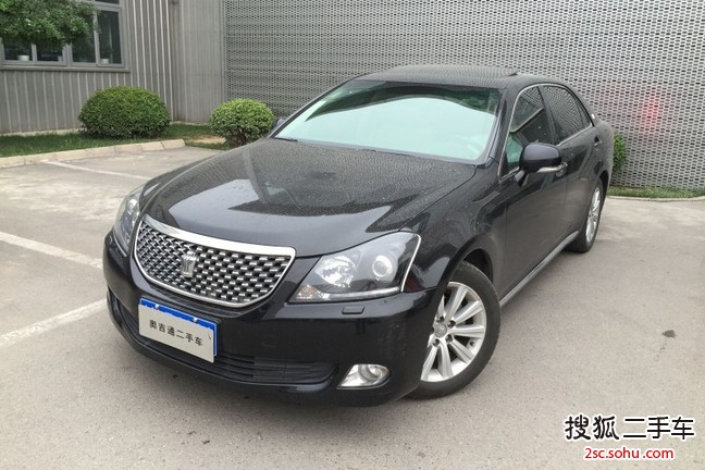 丰田皇冠2012款2.5L Royal