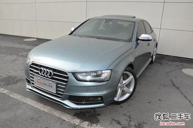 奥迪A4L2013款40 TFSI quattro运动型