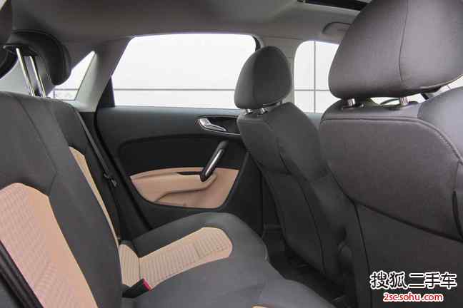 µ A1 Sportback 2013 30TFSI Ego һ 