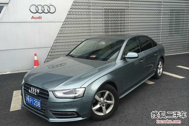 奥迪A4L2012款2.0TFSI 标准型