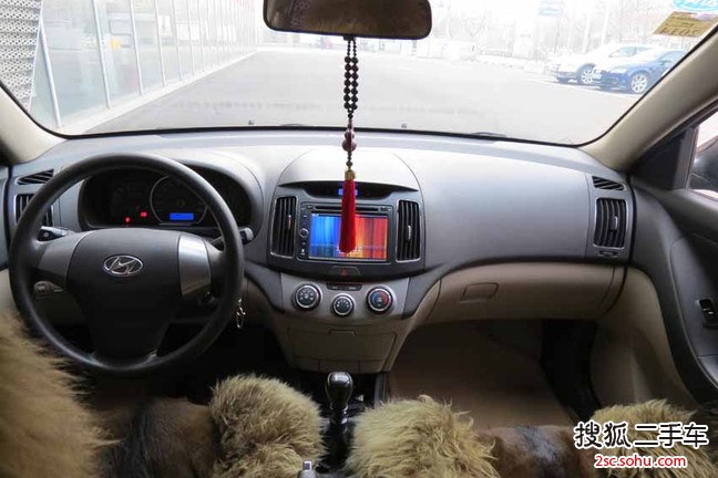 北京现代 伊兰特 悦动 2011款 1.6 手动 舒适型 三厢