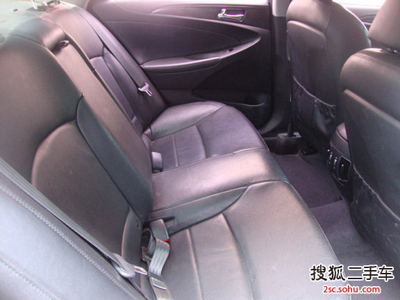 北京现代 索纳塔 2011款 2.0 自动 领先版 GLS 三厢