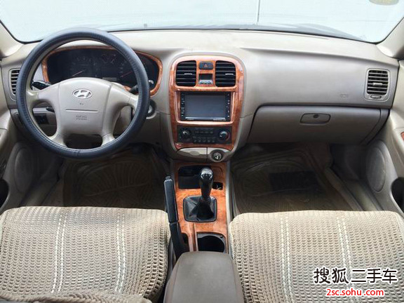 北京现代 索纳塔 2003款 2.0 手动 舒适型 GLS 三厢   