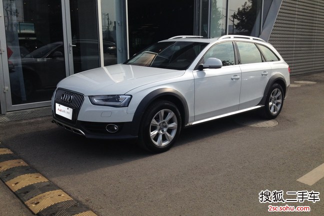 奥迪A4 allroad2013款40 TFSI 舒适型