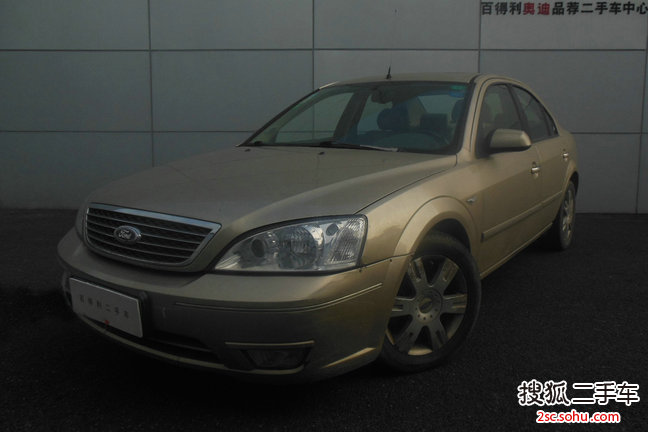 长安福特 蒙迪欧 2003款 2.0 自动 Ghia-X 三厢       