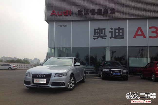 一汽大众(奥迪) A4L 2013款 35TFSI 无级变速 舒适型 三