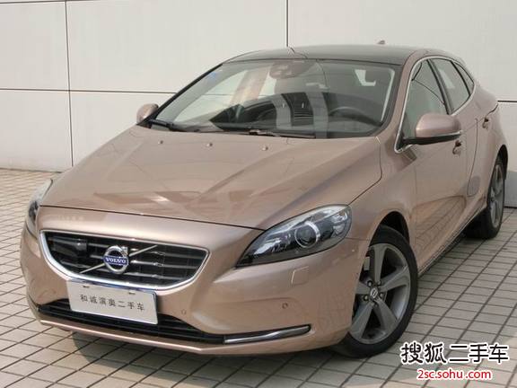 沃尔沃（进口） V40 2013款 2.0T 手自一体 智尊版 两厢