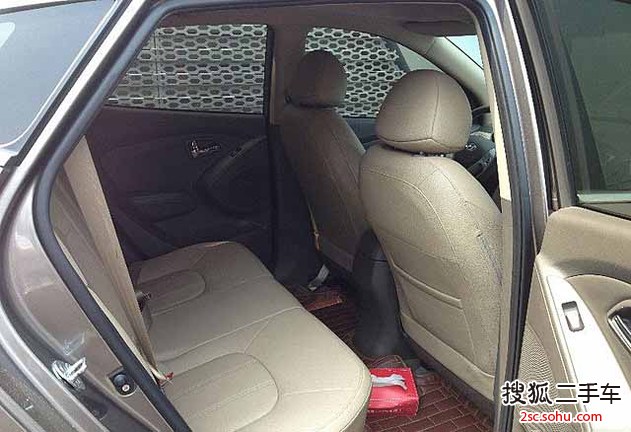 北京现代 ix35 2010款 2.0 手自一体 新锐版 GL 2WD SU